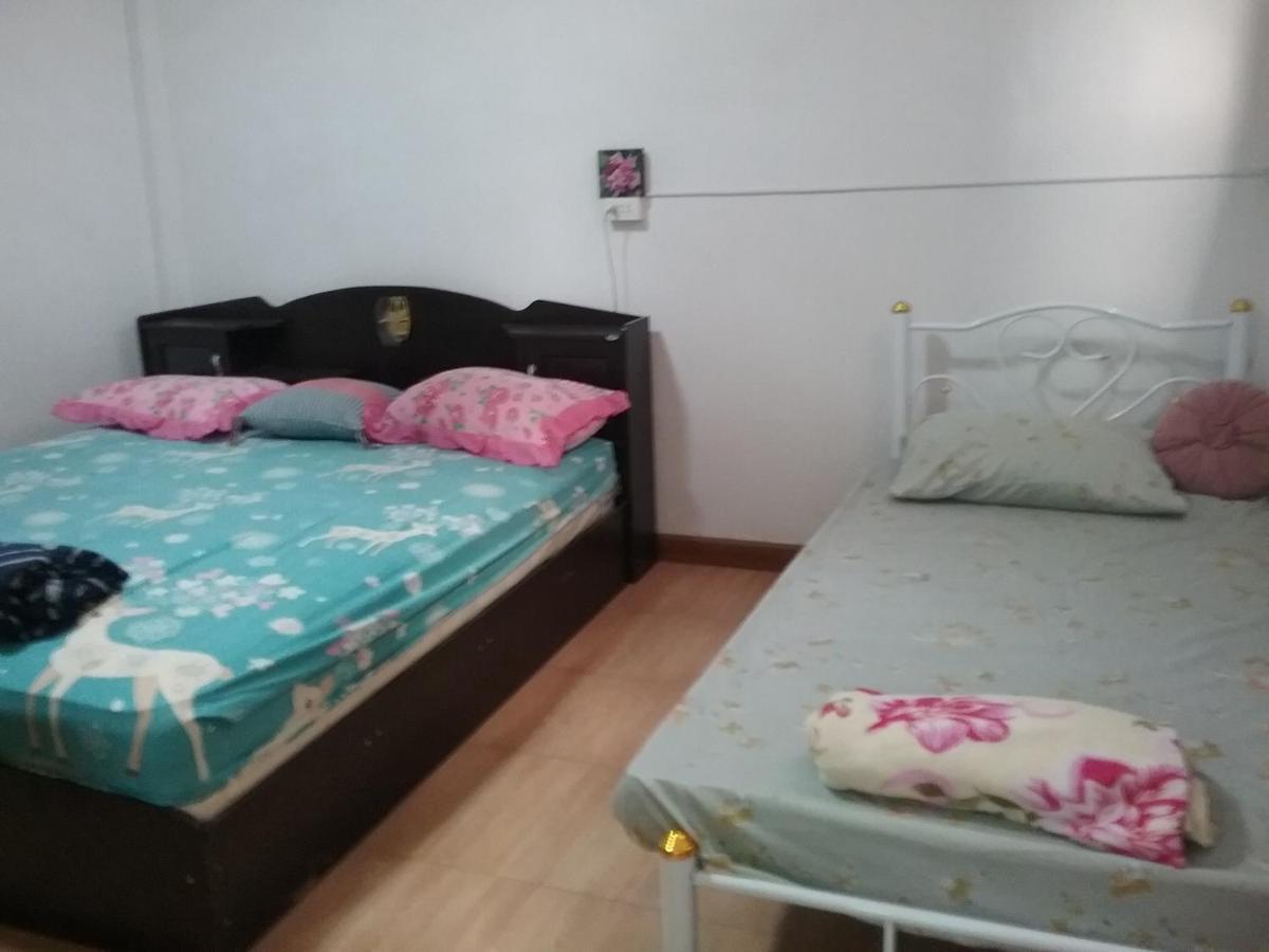 Danee Hostel Банкок Екстериор снимка