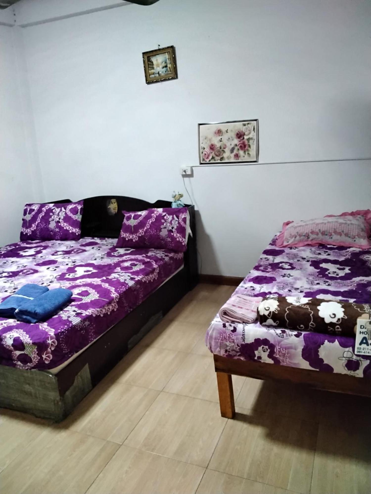 Danee Hostel Банкок Екстериор снимка