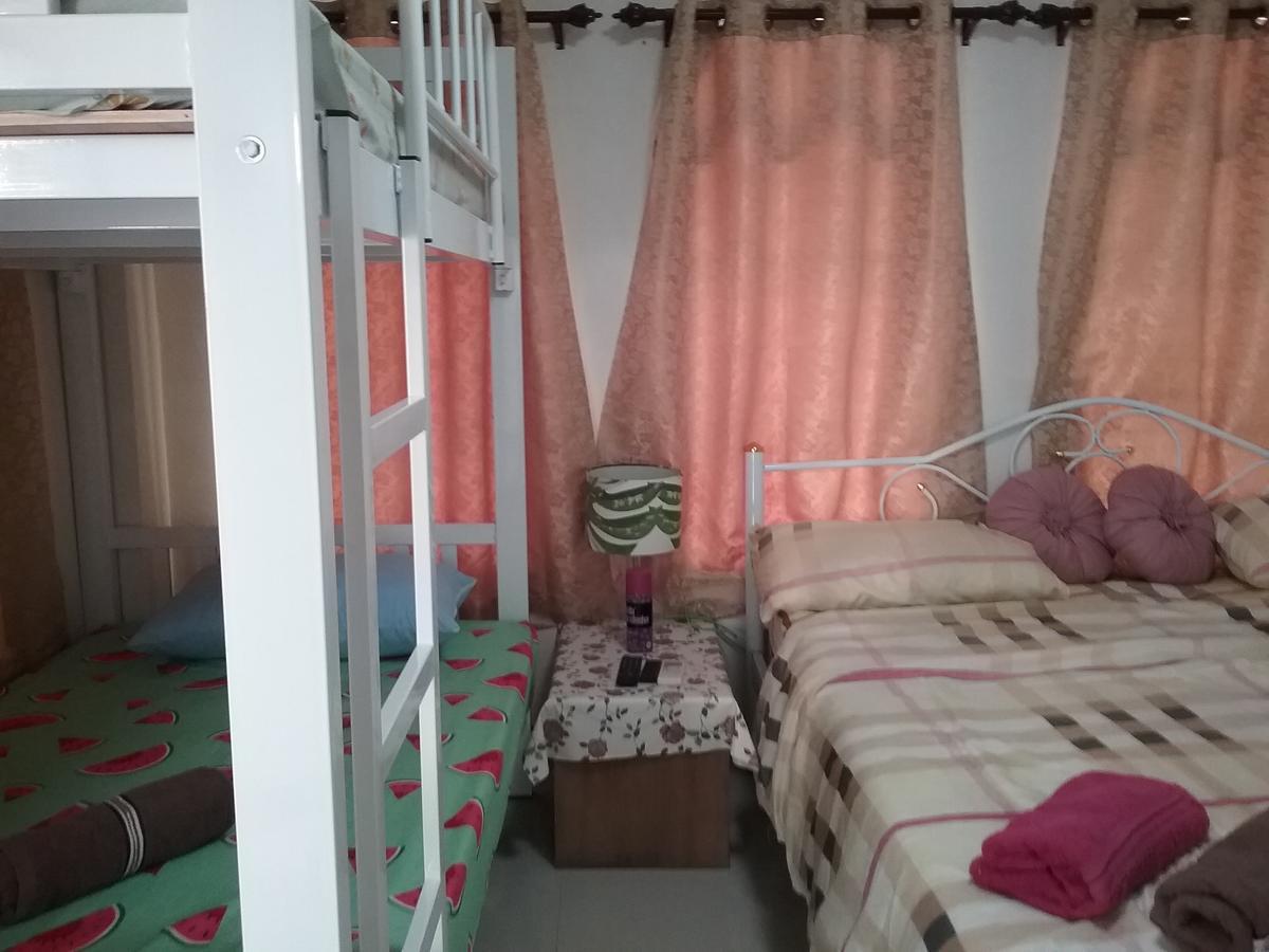 Danee Hostel Банкок Екстериор снимка